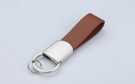 Chaveiro de couro marrom