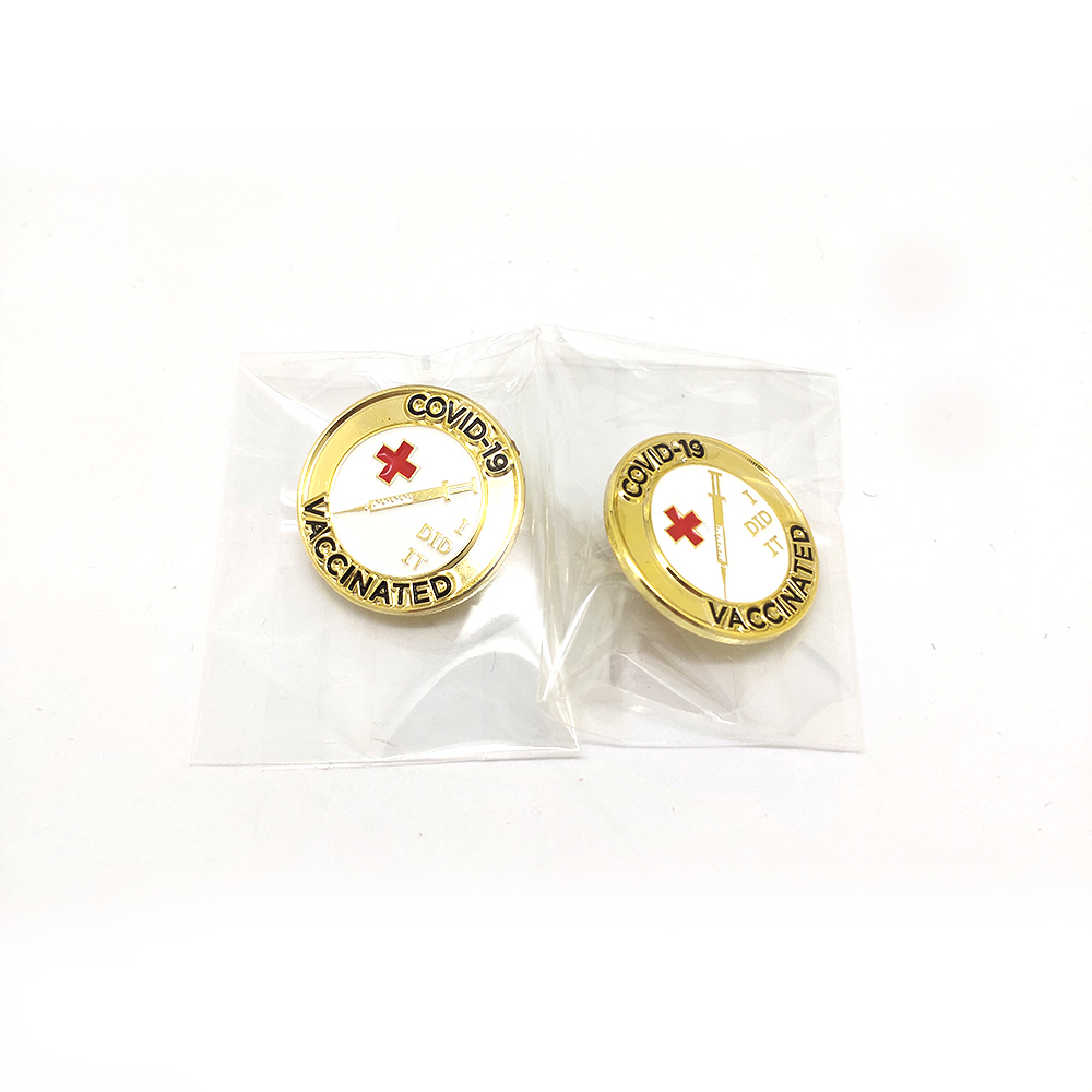 Distintivo de lapela de esmalte macio Corona Vaccine Pin de metal vacinado Covid