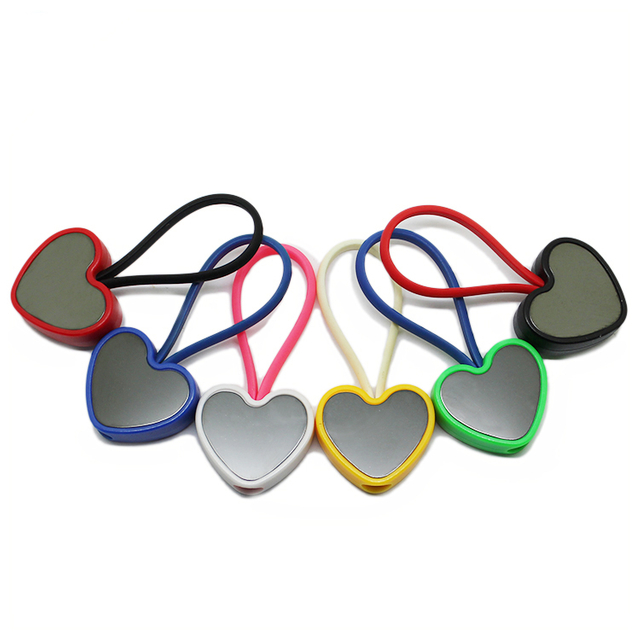 Chaveiros de PVC rígido em formato de coração colorido personalizado