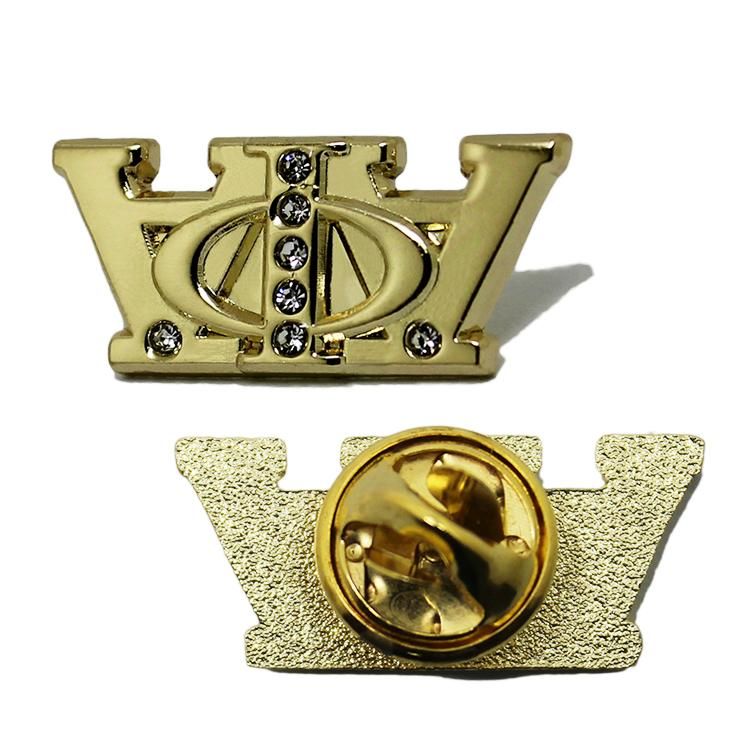 Alfinete de lapela de metal com coroa de cristal 3D