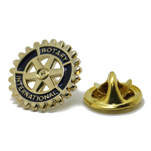 Alfinete de lapela rotativo de metal personalizado com trança dourada