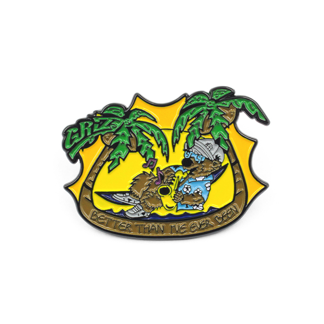 Emblema de lapela de esmalte de anime macio com logotipo personalizado