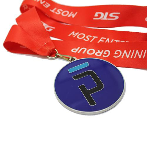 Medalha de metal em pasta de cor personalizada com cordão